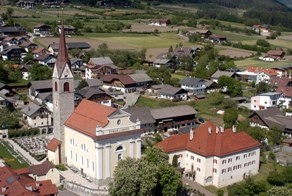 Bild:Pfalzen (Ort - Pfalzen).jpg