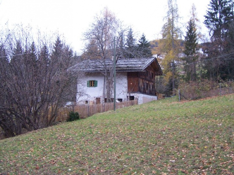 Bild:Enzlhütte (Hof - Laurein).jpg